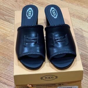 Tod’s Doppia Leather Sandals NWT